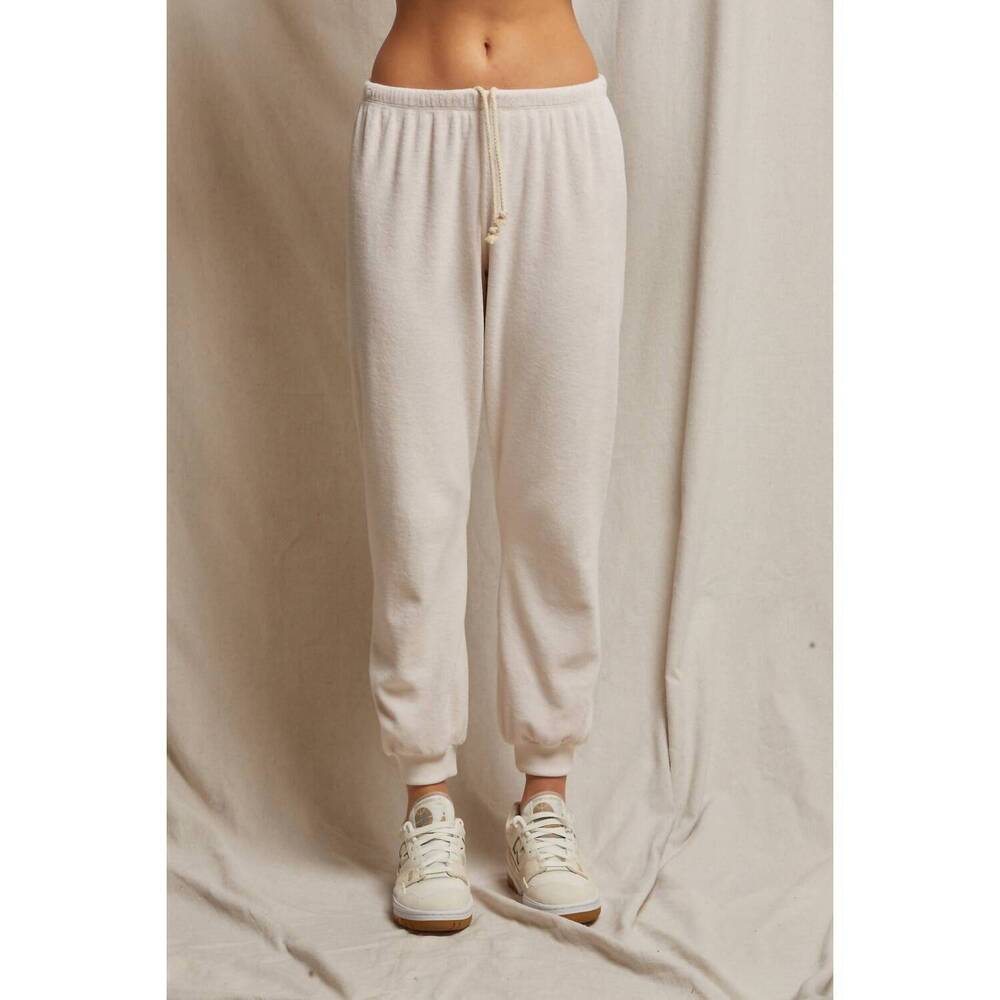 NEW PERFECTWHITETEE bailey velour joggers in sugar